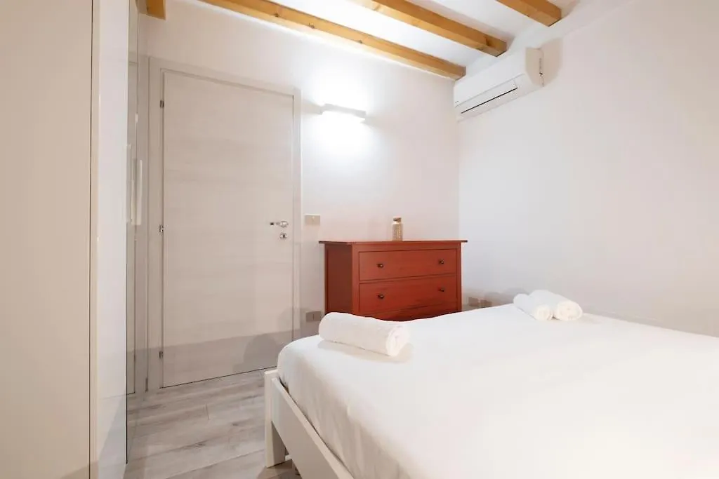 Ferienwohnung Isaia 41 Bologna