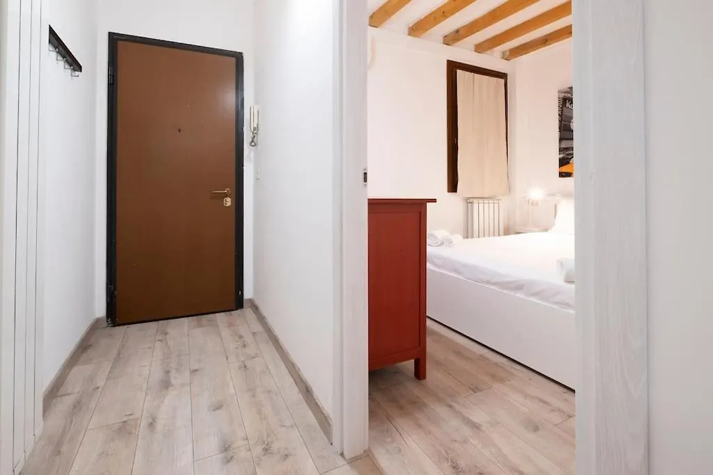 Apartment Ferienwohnung Isaia 41 Bologna Italien